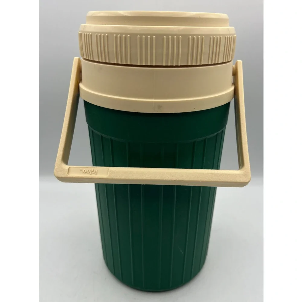 Vintage Igloo Explorer 3M ScotchBlok Half Gallon Water Cooler Jug Green
